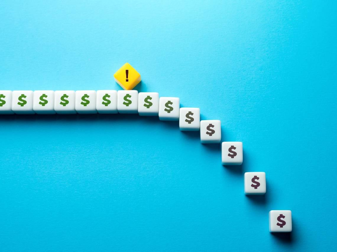 從200元一路攤到10元還不放手！一文揭密散戶破產3大前奏：你以為的攤平，賠掉的不只是錢